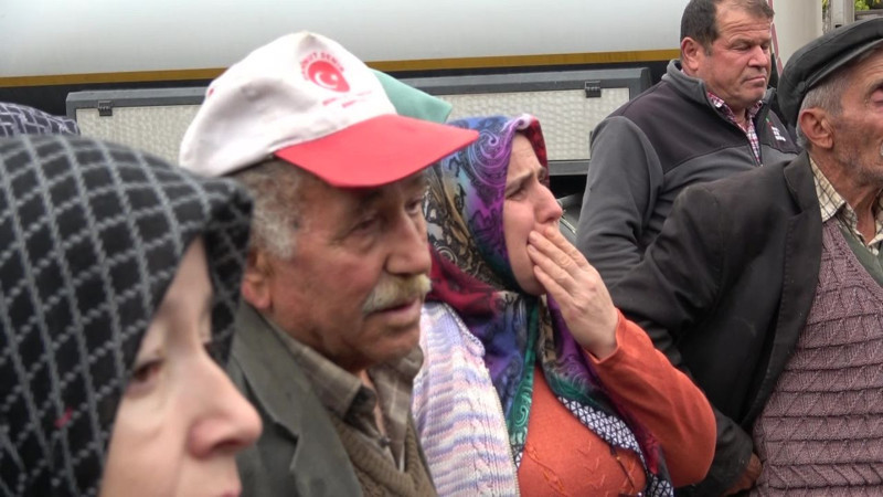 Tek katlı evi alevlere teslim oldu… Biriktirdiği paralar ve eşyaları küle döndü: Yaşlı çiftçi çaresizce seyretti - Resim: 3