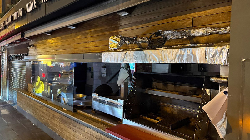 Böcek ailesi faciasında soruşturma büyüyor! Aynı otelde iki kişi daha hastanelik oldu... Gözaltı sayısı yükseldi - Resim: 6