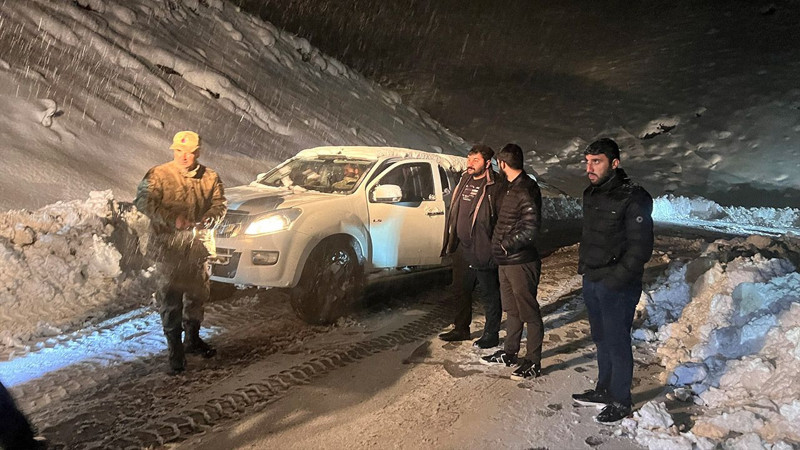Meteoroloji uyarmıştı! Birçok ilde kar alarmı: Yollar kapandı, irtibat kesildi - Resim: 3