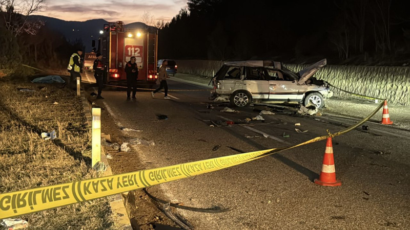 Karabük'te kahreden kaza: 1'i çocuk 2 kişi öldü - Resim: 2