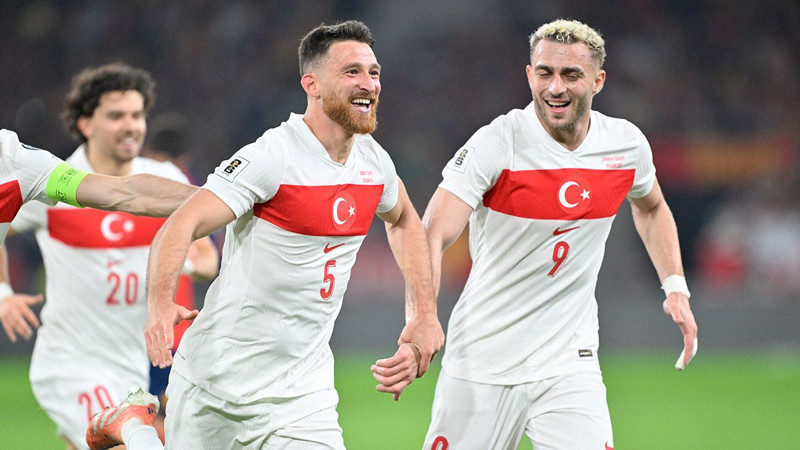 A Milli Takım İspanya'dan puanla döndü! İşte play-off turundaki muhtemel rakiplerimiz - Resim: 6