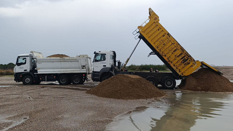 Kumları çalıp sahili talan etmişlerdi: 50 kamyon plaj kumunun gizemi çözüldü - Resim: 2