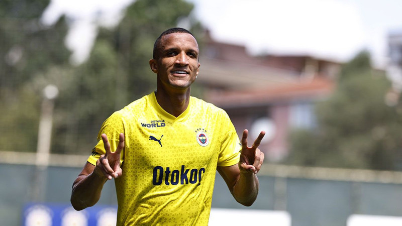 Fenerbahçe'de 11 ay sonra bir ilk! Yıldız futbolcuyu sahada görenler şaşırdı kaldı - Resim: 4