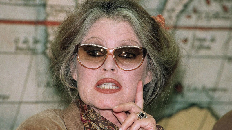 Sağlık sorunlarıyla mücadele ediyordu! Ünlü oyuncu yeniden hastaneye kaldırıldı - Resim: 4