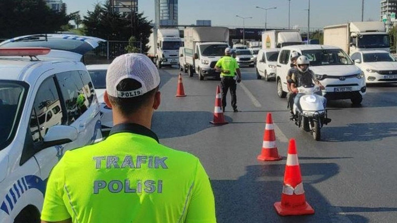 İstanbullular dikkat! Yola çıkmadan önce kesinlikle kontrol edin! Bugün bu yollar trafiğe kapalı olacak! - Resim: 7