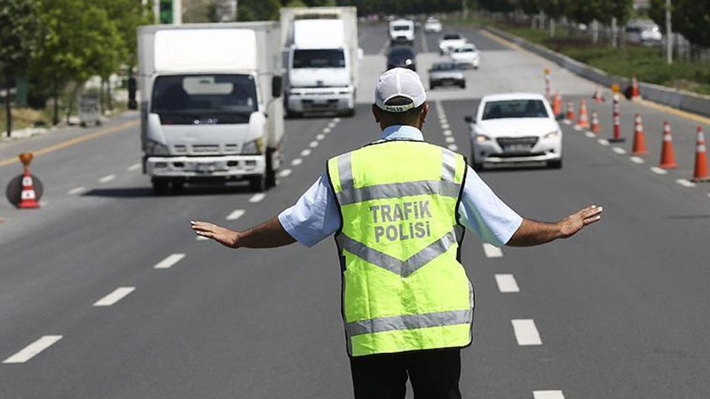 İstanbullular dikkat! Yola çıkmadan önce kesinlikle kontrol edin! Bugün bu yollar trafiğe kapalı olacak! - Resim: 2