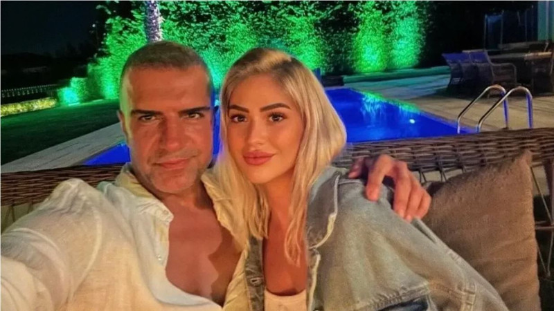 "Kendisinden 15 yaş küçük eşinden boşanıyor" denmişti! Berdan Mardini ayrılık iddialarına son noktayı koydu - Resim: 5