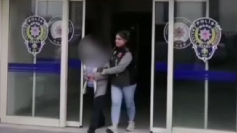 Müşteri gibi bindi, saniyeler içinde çaldı! Akılalmaz hırsızlık kamerada - Resim: 4