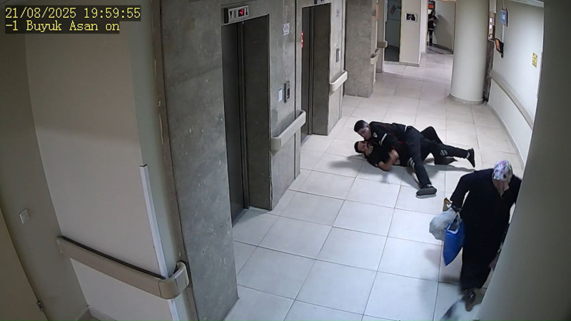 Hastanede koca dehşeti! Boşanma aşamasındaki eşini kovaladı, yakalayıp vurdu: O anlar kamerada - Resim: 3