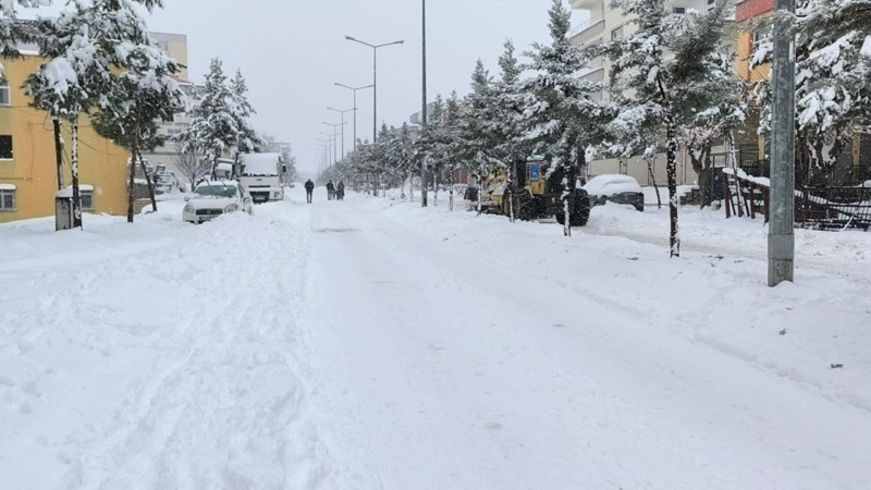 İstanbul’un o ilçelerinde okullar tatil edildi! Eğitime kar engeli: Açıklamalar peş peşe geldi... İşte 2 Ocak Cuma okulların tatil edildiği il ve ilçeler - Resim: 18