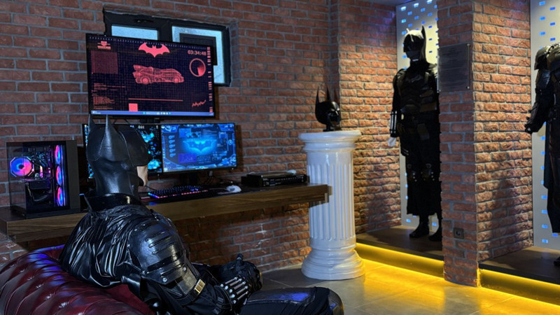 Ankara'nın süper kahramanı! Sevgilisiyle ayrılınca serüveni başladı! Gündüz öğrenci, gece Batman! - Resim: 6