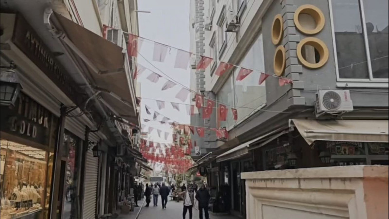 Nusaybin'de Türk bayrağına çirkin saldırı! Esnaf'tan perde arkası: Her yeri Türk Bayrağı ile donattılar - Resim: 4