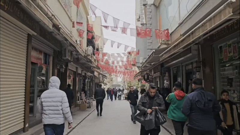 Nusaybin'de Türk bayrağına çirkin saldırı! Esnaf'tan perde arkası: Her yeri Türk Bayrağı ile donattılar - Resim: 5