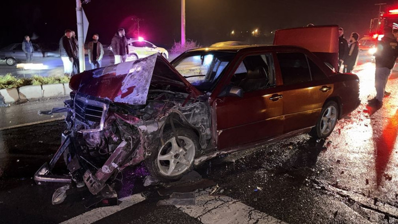 Sakarya'da feci kaza! Yaralı var - Resim: 4