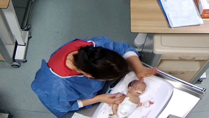 5 günlük bebeğe şiddet uygulayan hemşirenin talebi pes dedirtti! Hakimden tokat gibi yanıt - Resim: 3