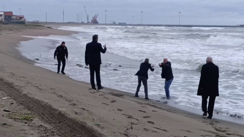 Telefonda başladı, sahilde bitti! Cinnet geçiren adama filmleri aratmayan ikna operasyonu - Resim: 2