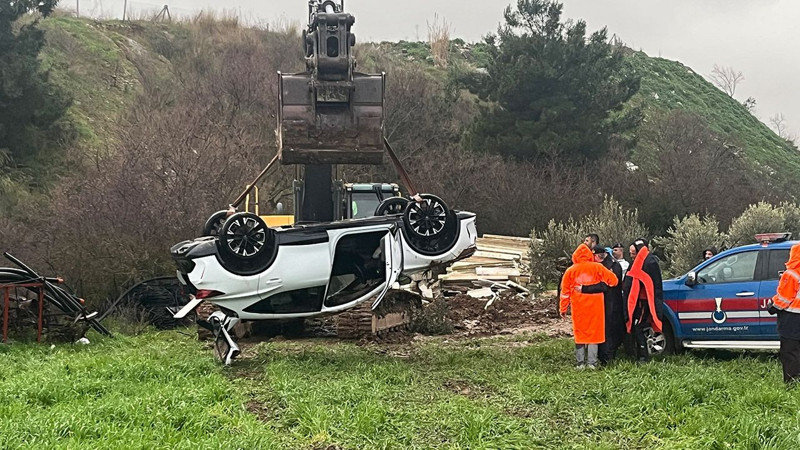 İzmir'de kahreden kaza! Otomobil dere yatağına uçtu: 2 kız kardeş can verdi - Resim: 4