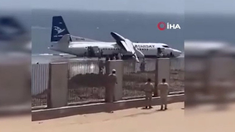 Yolcu uçağının havada kanadı koptu! İçinde 50'den fazla kişi var - Resim: 2