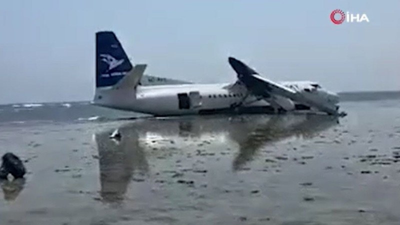 Yolcu uçağının havada kanadı koptu! İçinde 50'den fazla kişi var - Resim: 4