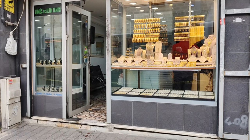 Kuyumcuya soygun girişimi! O anlar kamerada - Resim: 7