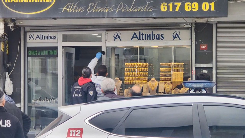 Kuyumcuya soygun girişimi! O anlar kamerada - Resim: 3