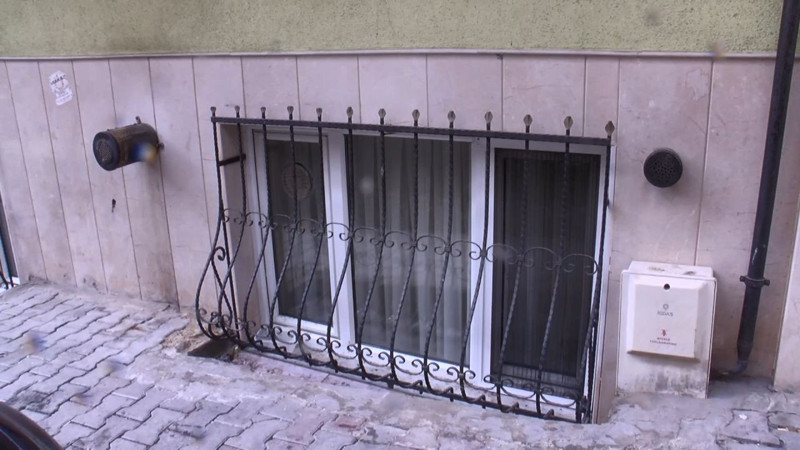 Esenler'de dehşet gecesi! Tartıştığı eşini odaya kilitleyip ateş etti: Polisleri görünce kendini vurdu - Resim: 2