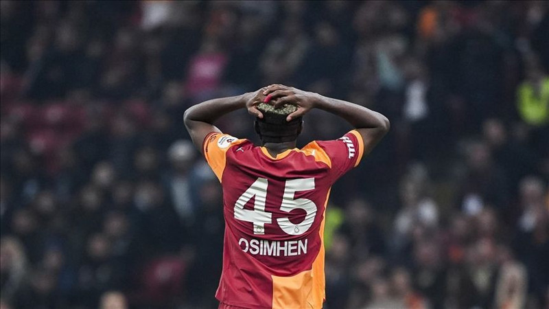 Galatasaray'a Osimhen'le ilgili kötü haberi böyle verdi! Gelecek sezon... - Resim: 12