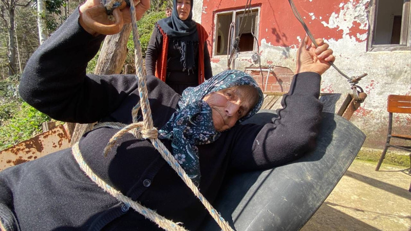 Rize’de 82 yaşındaki kadının "Ölüm hattı": Evine teleferikle inip çıkıyor - Resim: 5