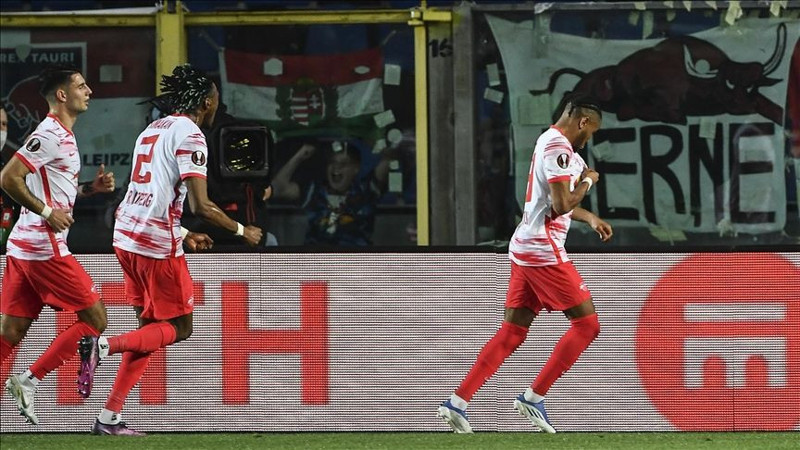 Fenerbahçe'de Saran kendini affettirecek! Forvete dünya yıldızı 2 golcü - Resim: 10