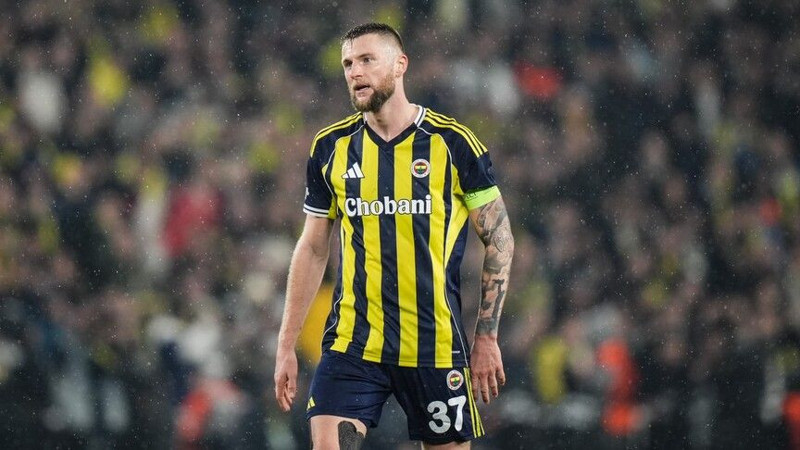 Fenerbahçe'nin yıldızı hırsızlıkla sarsıldı! Lüks villasından çalınan paranın miktarı ciddi - Resim: 2
