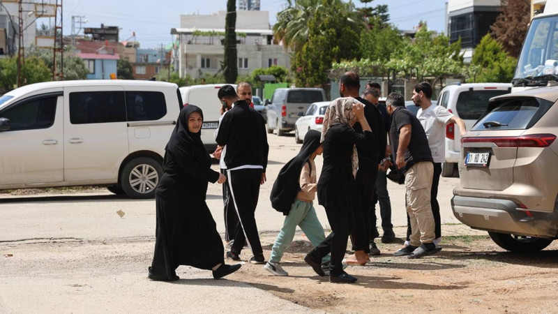 Adana'da ortaokulda silah sesi paniği! Öğrenciler korkuyla okuldan çıktı - Resim: 3