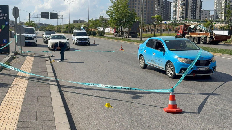 Gaziantep'te akılalmaz olay! Taksiciyi rehin alıp polisle çatıştı: Kıskıvrak yakalandı - Resim: 4