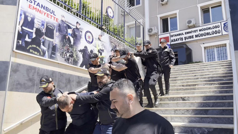 İstanbul'un göbeğinde kanlı hesaplaşma! İş yerinde dehşet: 12 kurşunla öldürüldü - Resim: 7