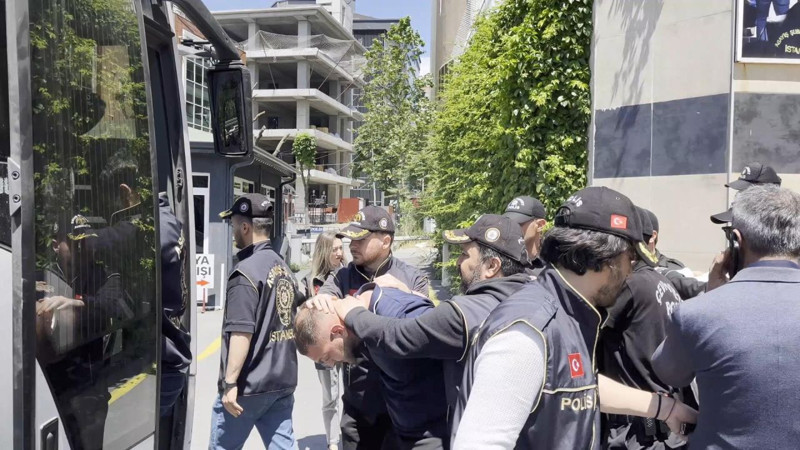 İstanbul'un göbeğinde kanlı hesaplaşma! İş yerinde dehşet: 12 kurşunla öldürüldü - Resim: 6