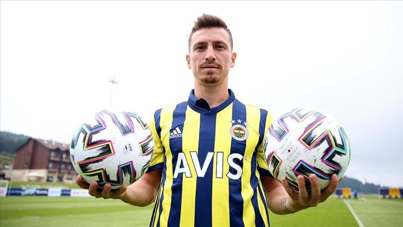 Fenerbahçe'de Aykut Kocaman'dan sonra ilk ayrılık belli oldu! Takımdan gönderiliyor - Resim: 6
