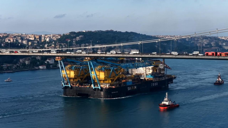 Nefesler kesildi! Denizlerin devi İstanbul Boğazı'ndan geçiyor! Tam 198 metre! - Resim: 4