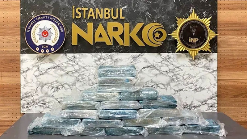 Kör Nokta çöktü! 'Bebek Yüzlü' şeytan kurye İstanbul’da suçüstü yakalandı! Film gibi operasyon: Zehir zincirinin şifreli ağı tek tek böyle çözüldü - Resim: 12