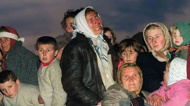 İnsanlık tarihinin kara lekesi: Srebrenitsa Soykırımı! Bir kasaba, binlerce hayat, tek bir utanç - Resim: 8