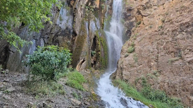 Hakkari'de gözleri kamaştıran doğa manzarası! Bir bakan bir daha baktı - Resim: 3