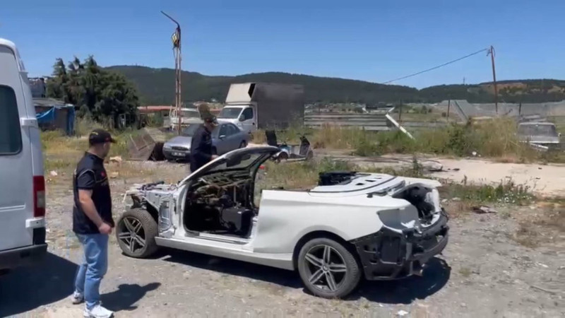 Yediemin otoparkında milyarlık vurgun! Yapay zeka ile sahte rapor yapmışlar! Telefon dinlemesine takılan o sözler şoke etti: Nakit yok, oradan birkaç tane radyatör sökün - Resim: 4