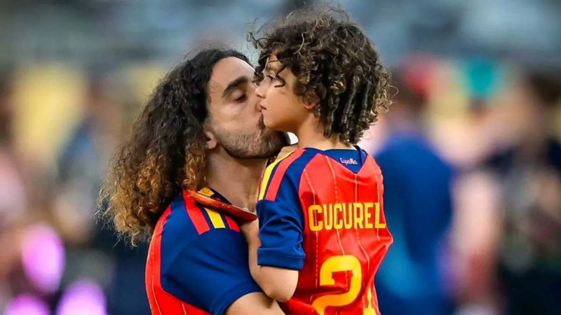 Yıllardır kimse bilmiyordu! Marc Cucurella'nın uzun saçlarının ardındaki gerçek kahretti! - Resim: 10