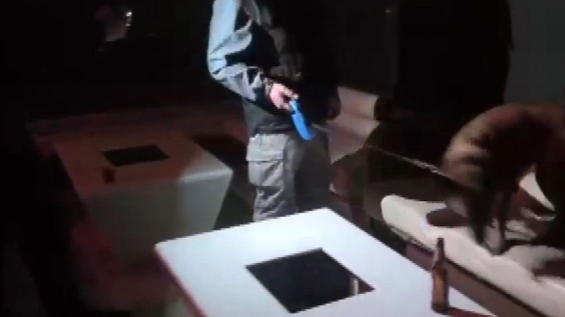 Sixtiees Pub'a fuhuş operasyonu! Diz boyu rezillik: İğrenç yazışmalar ortaya çıktı - Resim: 4