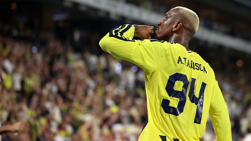 Polonya'da çarpıcı Fenerbahçe manşeti: Merhameti yok! - Resim: 6