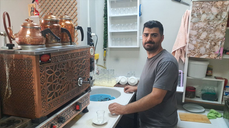 Milyonlarca kişiye ulaştı! Çayını içen bakmadan gidemiyor: Müşteriler hesabı değil adisyonu merak ediyor - Resim: 8