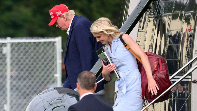 Beyaz Saray'da 'sarışın' krizi! First Lady'den Donald Trump'a baskın: Yasak bölgede yakaladı! "Artık ondan bıktım" - Resim: 1