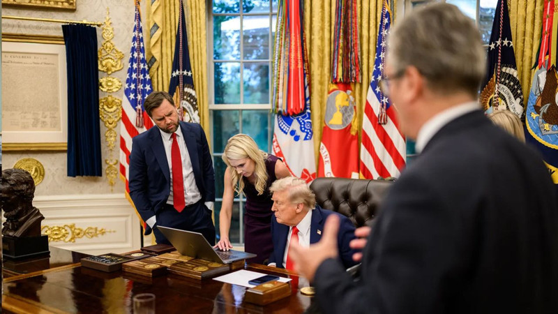 Beyaz Saray'da 'sarışın' krizi! First Lady'den Donald Trump'a baskın: Yasak bölgede yakaladı! "Artık ondan bıktım" - Resim: 5