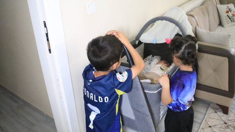 Oğluna Ronaldo'nun adını verdi: Ailesi karşı çıktı ama kararından vazgeçmedi! Bir oğlu daha olursa babasının ismini koyacak - Resim: 6