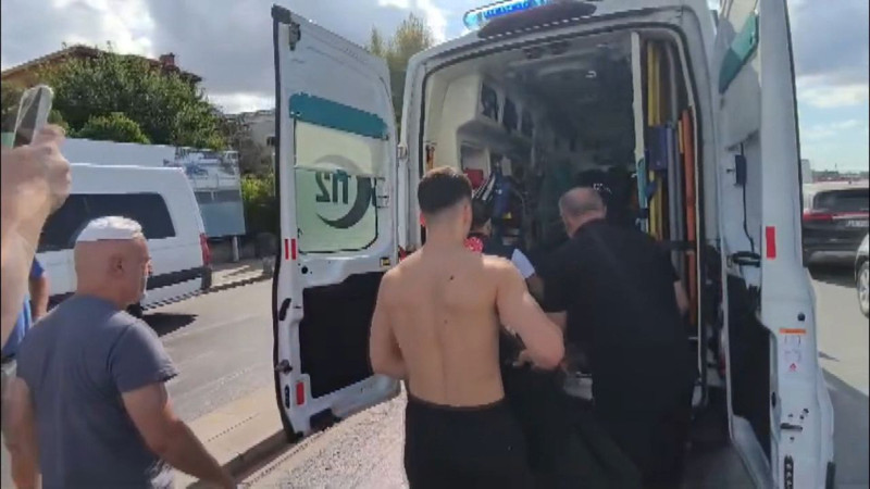 Kız Kulesi açıklarında faciadan dönüldü! Balık avlarken canından oluyordu: Yaşam mücadelesi veriyor! - Resim: 2
