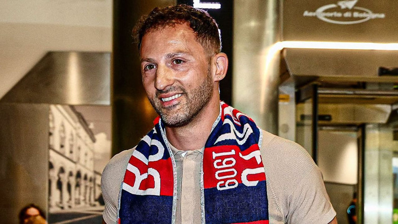 Tedesco'yu bitiren kriz! Bologna'da ortalık fena karıştı: Kafasını duvar vuruyor... - Resim: 4