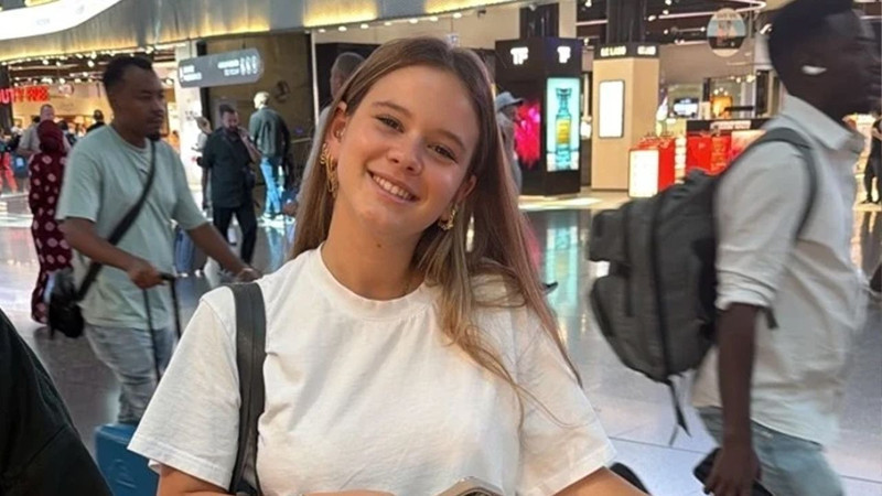 Pınar Altuğ ve Yağmur Atacan'dan duygusal paylaşım! Kızları Su Atacan: 6 bavulla evden ayrıldı: Yolun açık olsun kızım... - Resim: 5